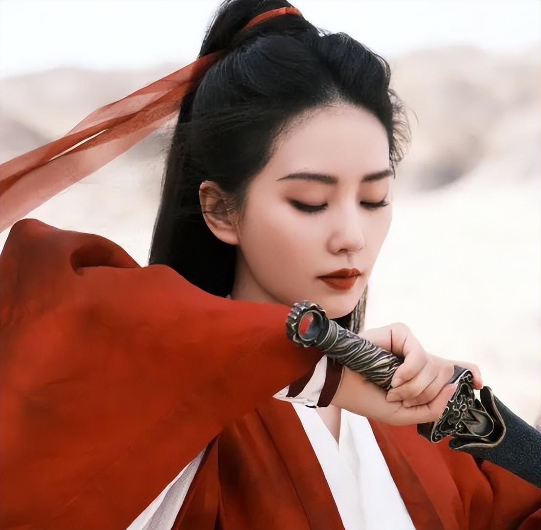 拍摄完吻戏后，刘诗诗和刘宇宁参加剧组聚餐，两人的互动惹争议