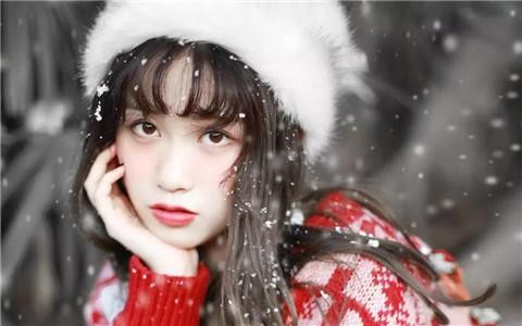 怎么要陌生女生微信号 可以用哪些套路加女生微信