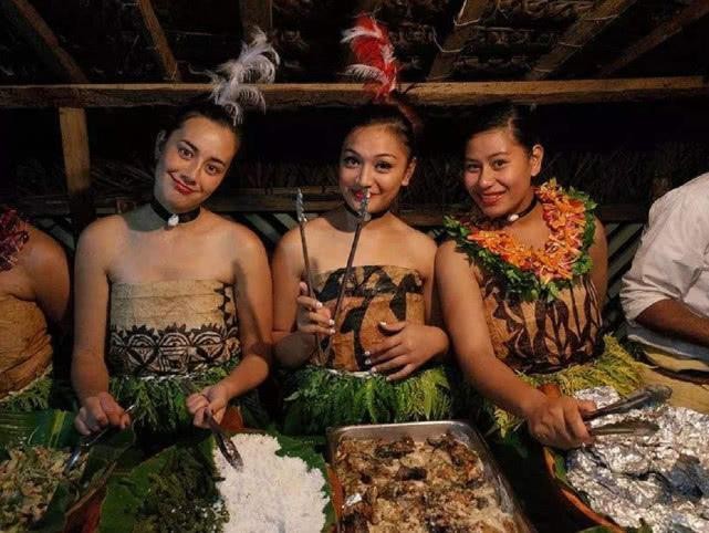 世界上第一个见到太阳的国家，混血美女风情万种，家家都夜不闭户