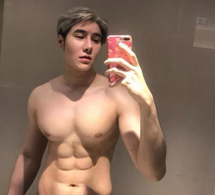 演员的肌肉都是真的吗「男演员肌肉造假被拆穿男人为了长肌肉到底有多拼」