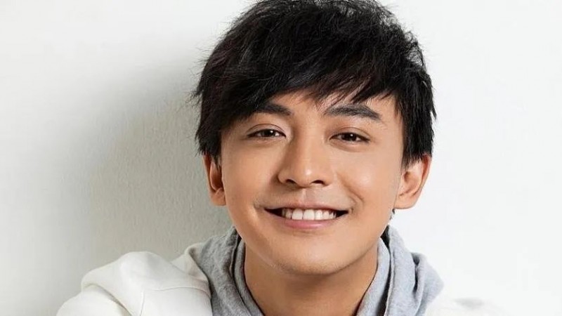 李佳航的个人资料（被骂退网的李佳航，到底冤不冤？）