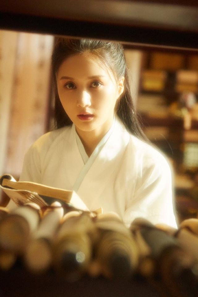 李诺演过什么古装剧（95后小花李诺又一部网剧杀青）(3)