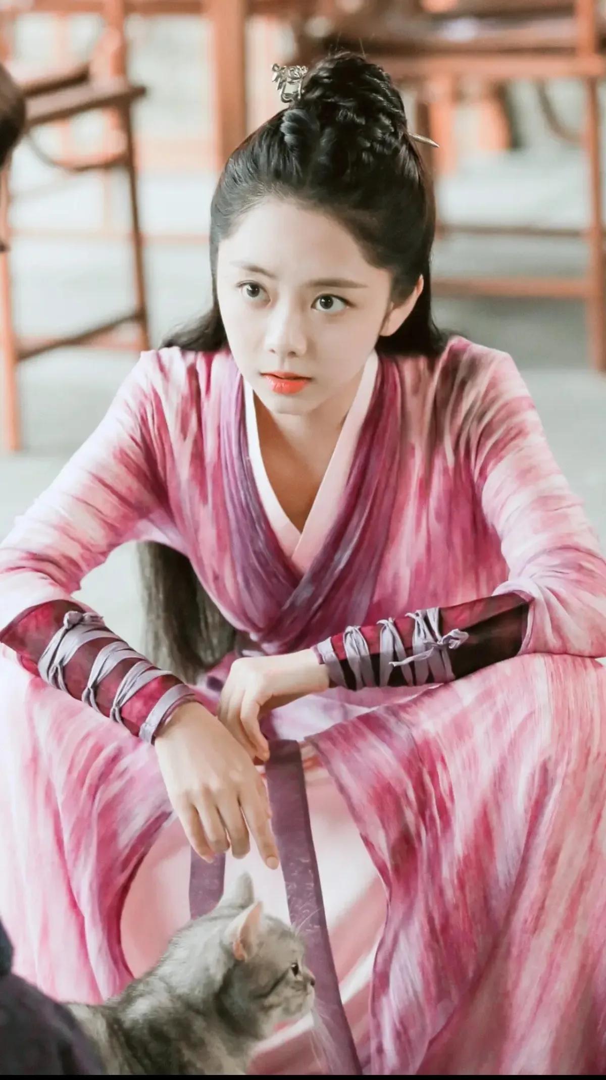 一起来看治愈系女神谭松韵，是如何以实力征服娱乐圈的