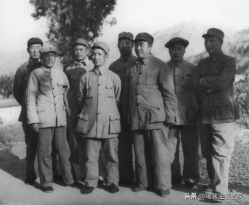 ​贺晋年和解方，谁才是第一开国少将