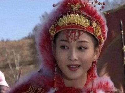 ​王昭君23岁时丈夫刚去世，继子就冲进帐篷一把搂住她！要娶她为妻