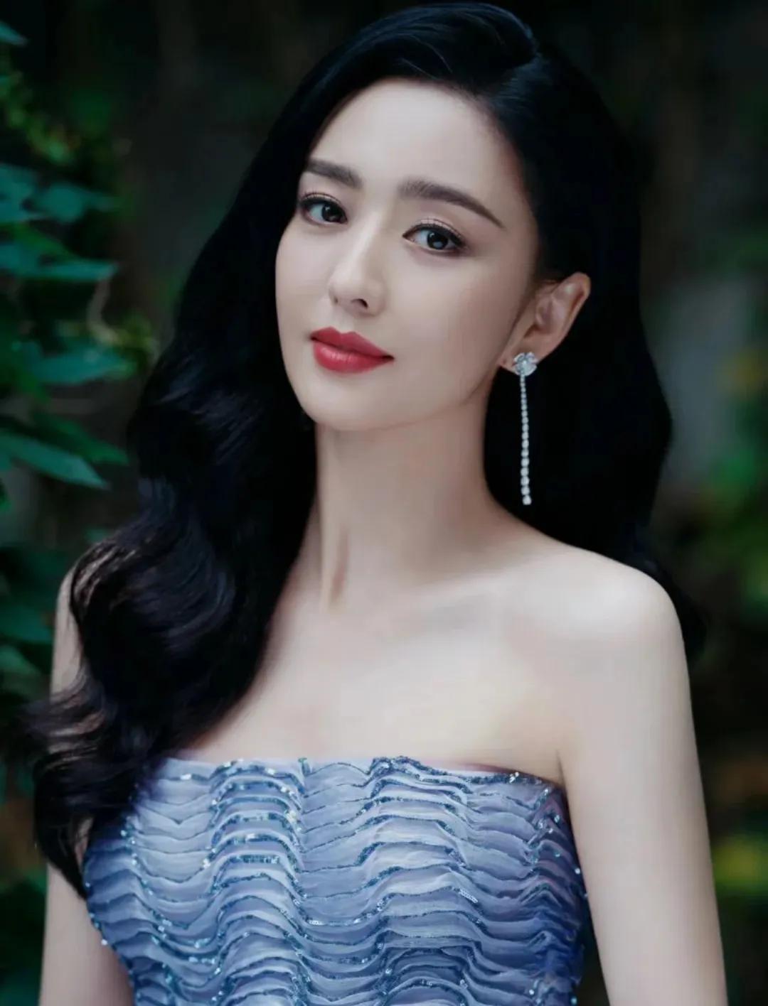 美艳动人的女明星—佟丽娅简介