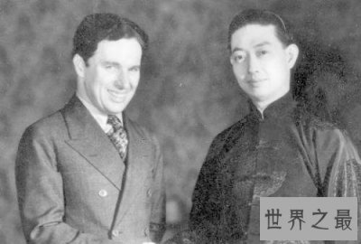 ​京剧四大名旦，梅兰芳是其中代表人物。