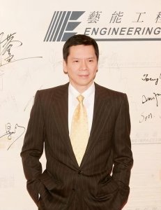 ​向华强实力多大？豪华座驾1200万，曾是多个港星的救命恩人