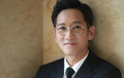 ​我选择加入拜月教什么梗 王劲松凭实力扭转反派印象