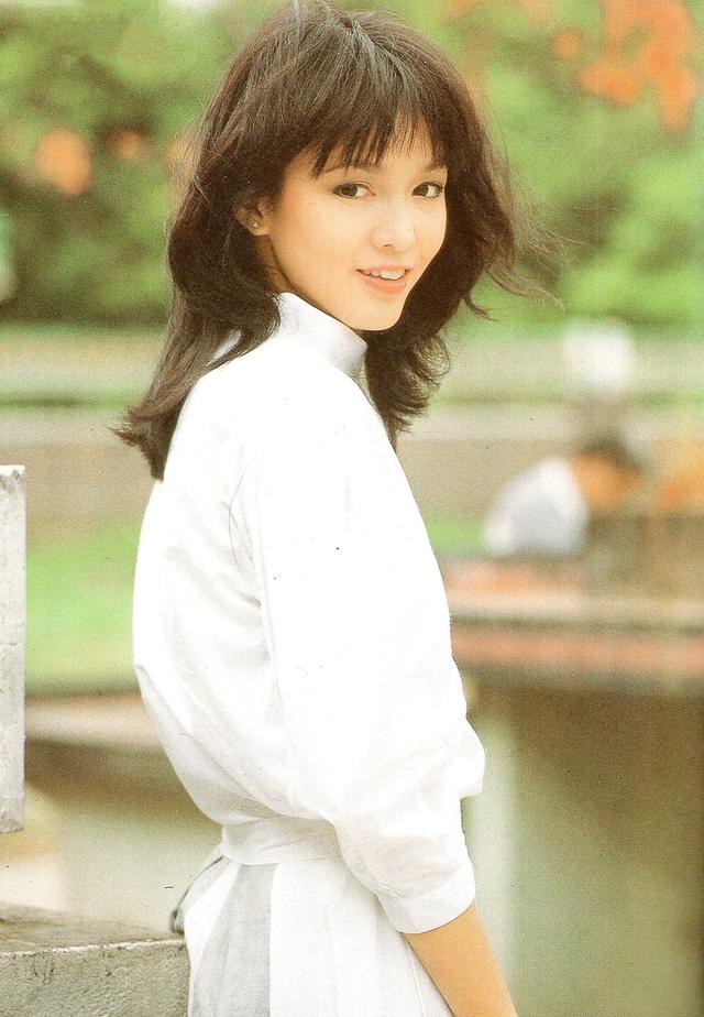 香港明星郑裕玲（香江奇女郑裕玲）(5)