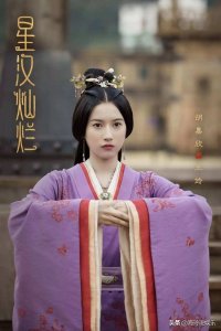 ​胡嘉欣，越黑越红的中戏素颜美女