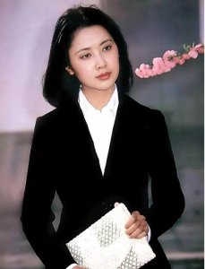​齐鲁大地出美人，51位山东女星，个个风情万种，你最喜欢哪位？