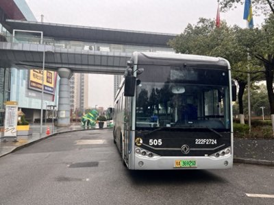 ​道路施工 这15条公交线路调整