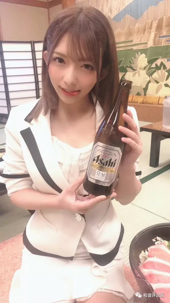 因为疫情没钱而复出的麻里梨夏写真分享，接着奏乐接着舞！