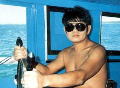 ​中国第一大丑男富豪：我很丑但我很富有，1年花1亿追女星