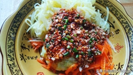 跟着大厨做家常炝白菜，营养开胃又下饭，先收藏了