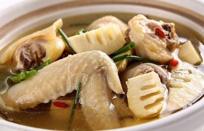 ​冬笋炖鸡汤的做法大全（正宗冬笋鸡汤美食步骤）