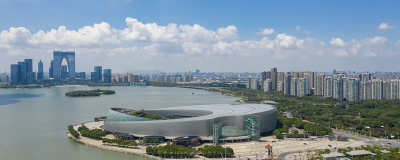 ​发展先进文化的主要内容和中心环节是什么