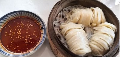 ​西安美食探秘：十大特色美食让你吃到停不下来！