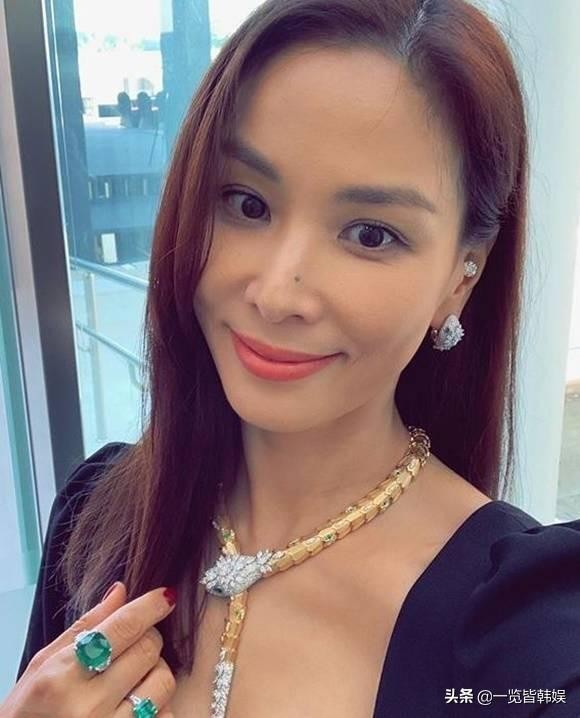 张东健为何选择高小英（27岁时与张东健因戏生情相恋）(4)