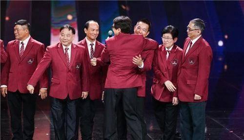 七小福现状：成龙尴尬！洪金宝仗义！元彪幸福！而这几个混得最惨