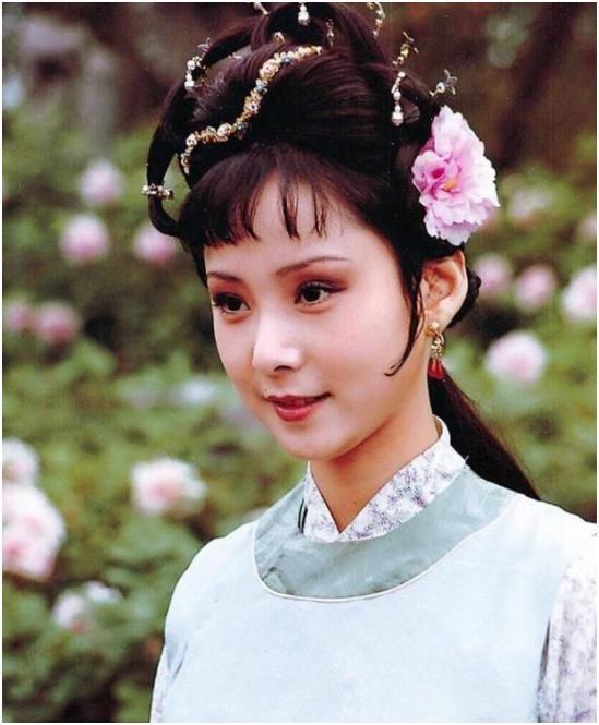51岁《红楼梦》晴雯近况，为爱人还债千万，只换来最后26天相处
