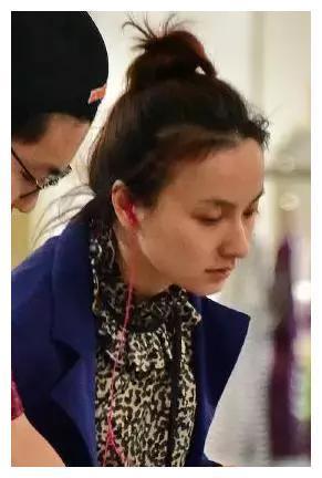 吴昕被拍到丑照后的一脸真诚，也许这就是她和沈梦辰最大的区别吧