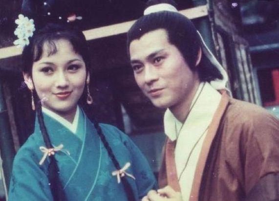 看5个周芷若的扮演者，个个都是女神，黎姿最美，最后一个是经典