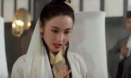 看5个周芷若的扮演者，个个都是女神，黎姿最美，最后一个是经典