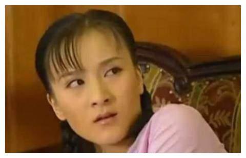 她最“讨厌”赵薇，当红之际却嫁入豪门，如今41岁生活惬意