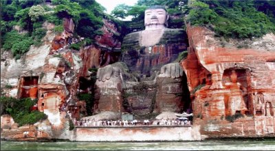 ​四川乐山大佛发现一密室，专家考察后，千年前的传言被证实