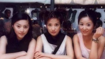 ​她是赵薇的同学，26岁夺得国际影后，当红时嫁富豪
