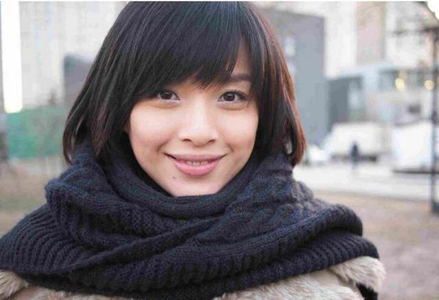 她是赵薇的同学,26岁夺得国际影后,当红时嫁富豪