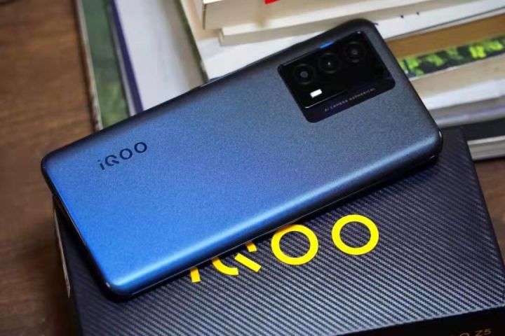 1500性价比高的手机排行（4款1500元档手机）
