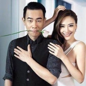 ​多年后陈小春的5个老婆凑一桌，看看谁最美