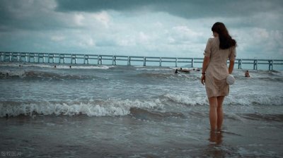 ​故事：同学聚会上女神喝醉把我错认成她老公，那一晚我圆了梦