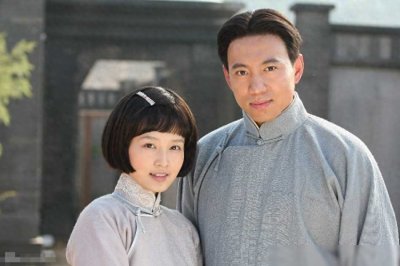 ​八卦说；谷智鑫妻子阿斯茹：挺着大肚子照顾瘫痪丈夫，用8年换来