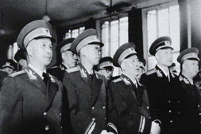 ​开国十大将归葬何处：2人迁出八宝山，1人海葬，粟裕分葬8省12地