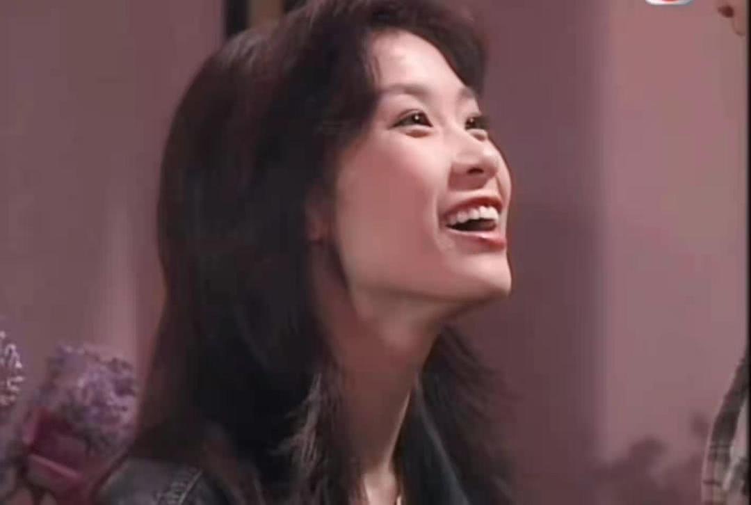 简佩筠个人资料写真作品