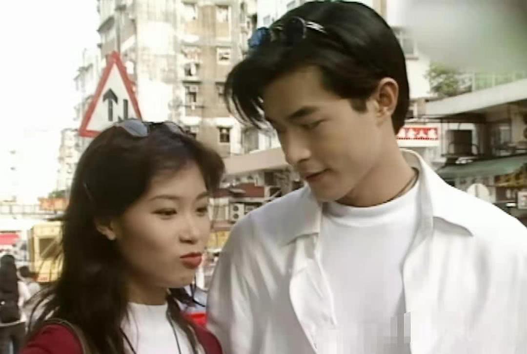 简佩筠个人资料写真作品