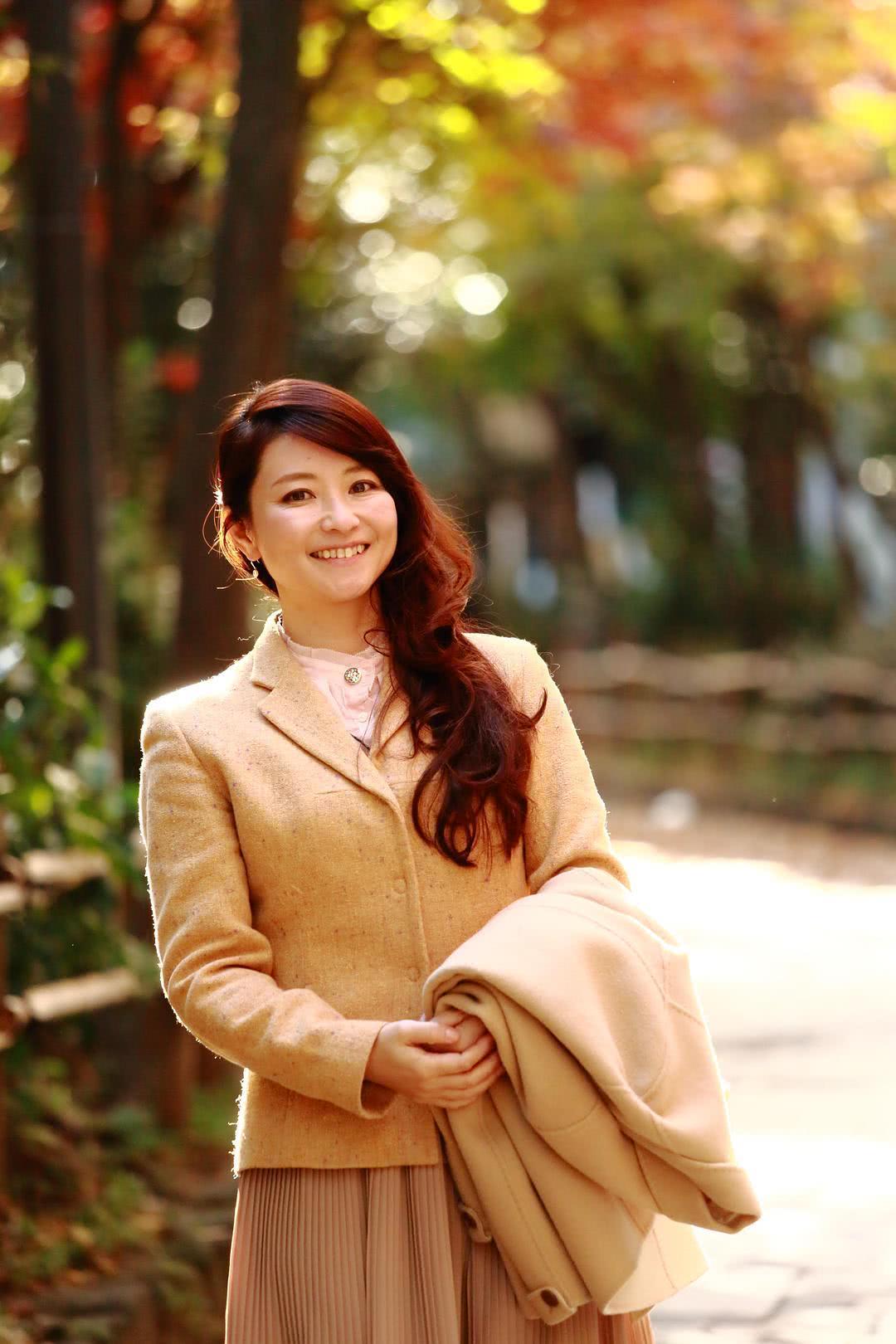 小室友里个人资料写真作品