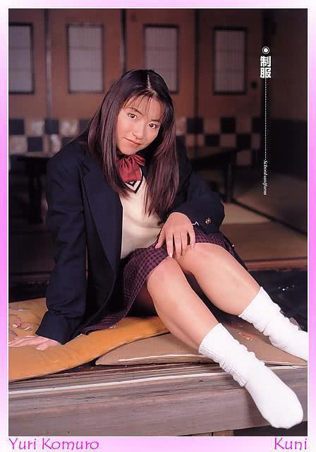 小室友里个人资料写真作品