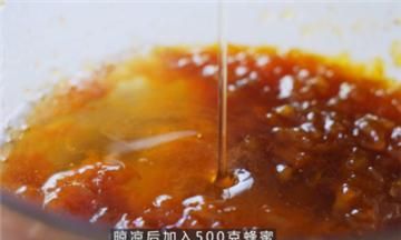 枇杷泡蜂蜜要去核吗,枇杷果的吃法?图10