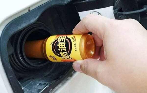 燃油添加剂真的可以除积碳吗?燃油添加剂什么时候加合适-