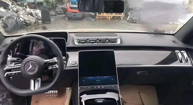 颠覆性设计，大尺寸中控触控屏，全新奔驰S级实车曝光-