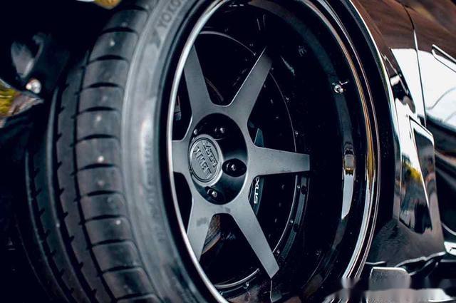 宽体雷克萨斯LC500,让漂亮变得疯狂-