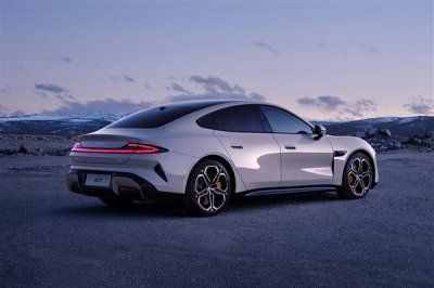 ​小米SU7声浪模拟与车辆版本无关：选配25扬声器即可