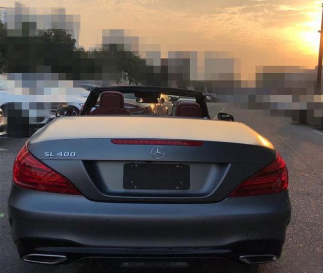 SL400：它曾是一台落地超过100万的奔驰双门跑车-