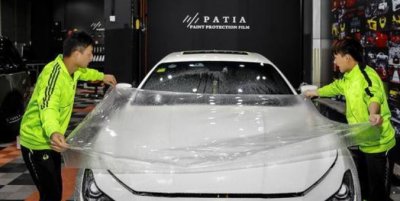 ​为什么第一年不建议贴车衣膜（新车有必要贴隐形车衣吗）