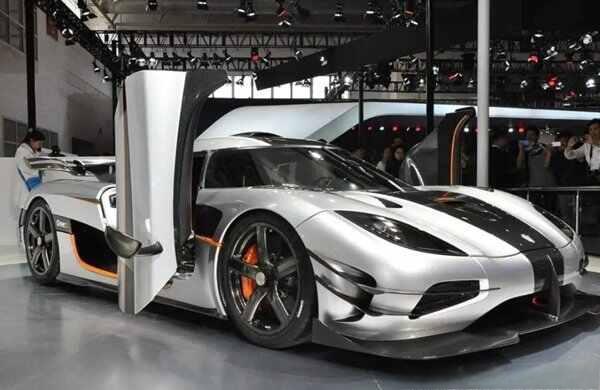 柯尼塞格one1多少钱,感受柯尼塞格one1速度-